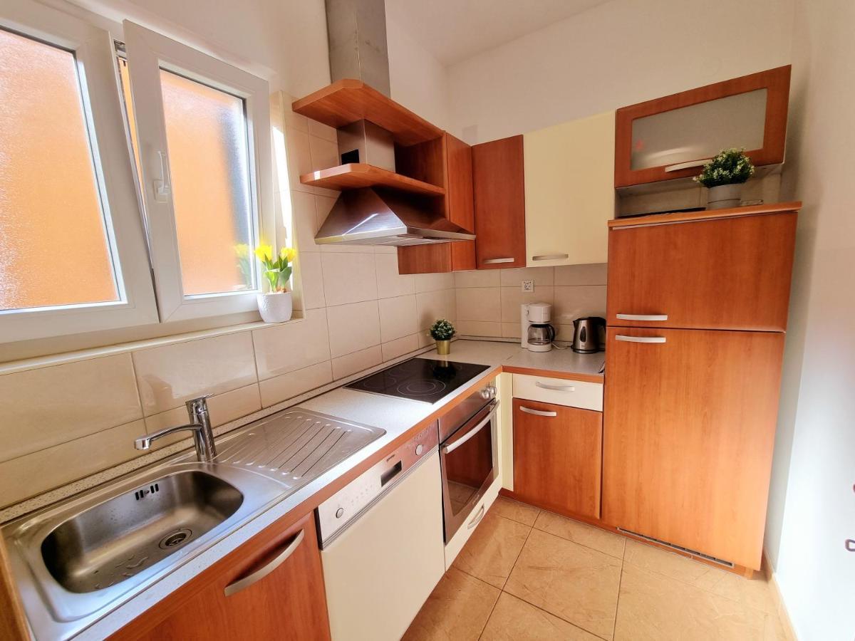 App Oleander Umag Exterior foto